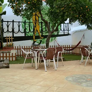 Hostal Tarragona Hostel